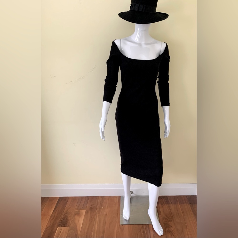 Black straight style midi dress long sleeves off-the-shoulder wide round neck M